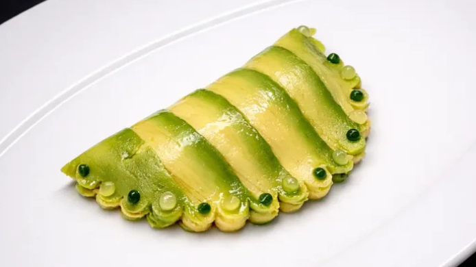 Plato de alta cocina en Cenador de Amós que refleja el producto y la cocina cántabra de Jesús Sánchez