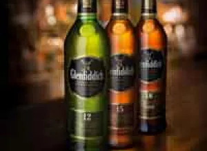 Glenfiddich coronado como el mejor whisky escocés