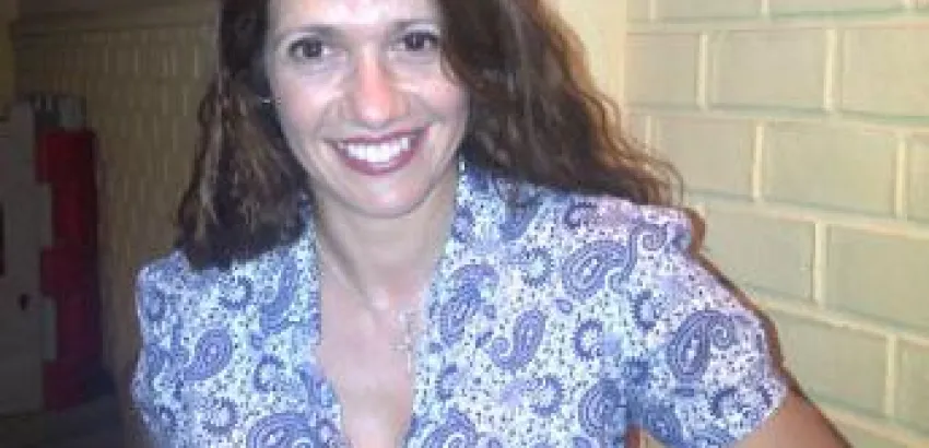 María Marta Auad, y su tienda-fábrica Alfajores Sol de Oro Café 
