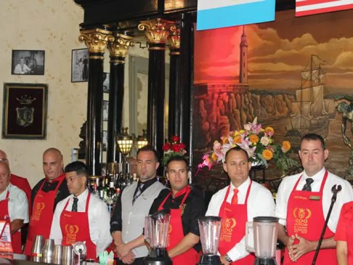 En la competencia participaron 12 bartenders, entre ellos los ganadores de las ocho ediciones anteriores del concurso.