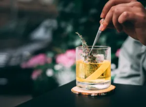 White Negroni: el cóctel que perdió su color