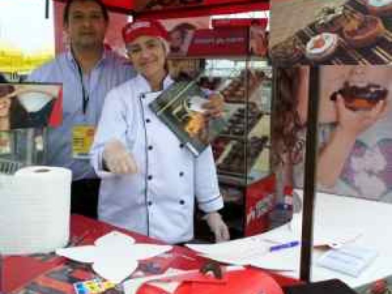 Kronuts y donuts con sello peruano