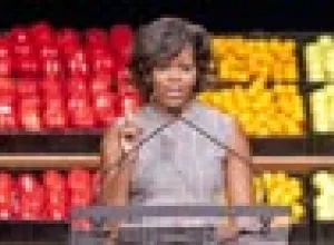 Wal-Mart anuncia reorientación hacia alimentos más saludables