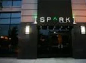 Estados Unidos: Un restaurante de Nueva York devolverá 3 millones en propinas a sus camareros