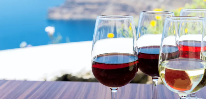 El vino de Santorini es símbolo de resiliencia de la uva griega Vinos de Santorini