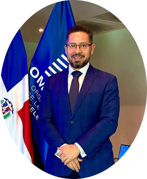 Dr. Antonio Montecinos