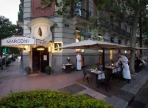  Las dos mejores terrazas de Madrid con el sello inconfundible de Cabaña Marconi