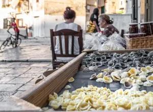 nonnas, pasta fresca