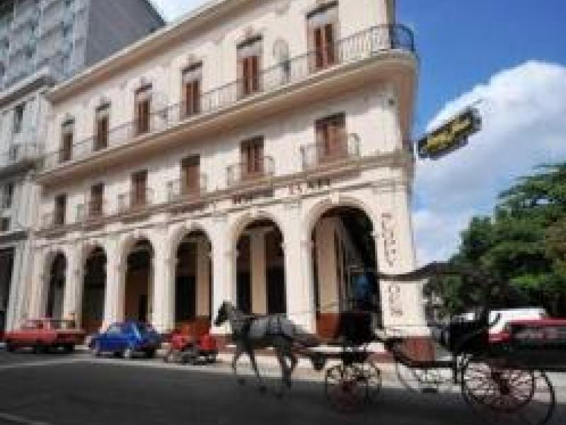 Reabre sus puertas el histórico Sloppy Joe’s Bar de La Habana