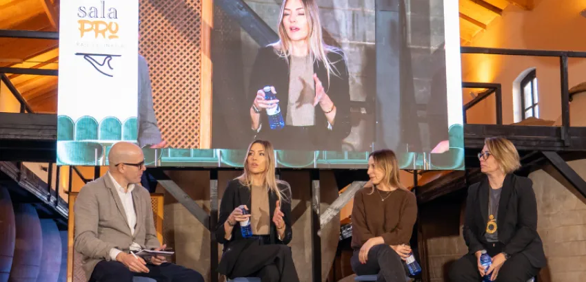Amaranta Rodríguez, Sandra Manzano y Cristina Díaz conversan sobre los retos actuales del servicio de sala en la Sala Pro Raíz Culinaria sala pro raiz culinaria