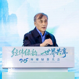 Li Chunsheng, presidente de la Asociación China de Economía Cooperativa de Suministro y Comercialización,