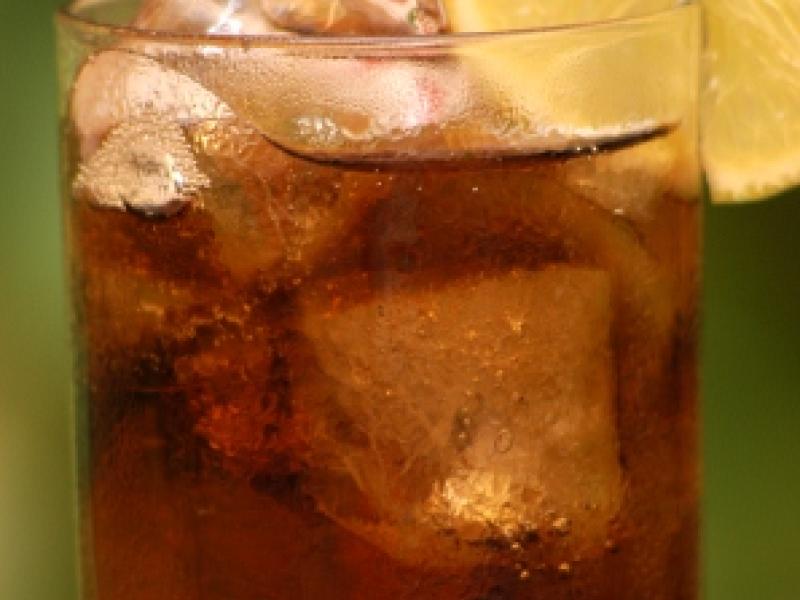 Tres emblemas de la coctelería cubana II