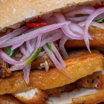 Pan con chicharrón
