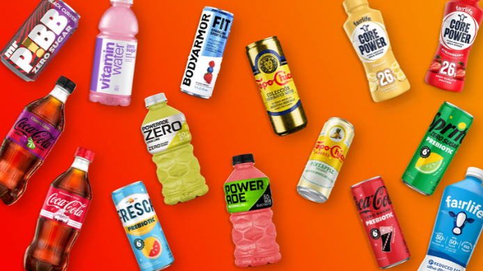 Latas de Coca-Cola Zero Sugar, Sprite Zero Sugar y Fresca, marcas que probarán versiones con 6 gramos de fibra prebiótica.
