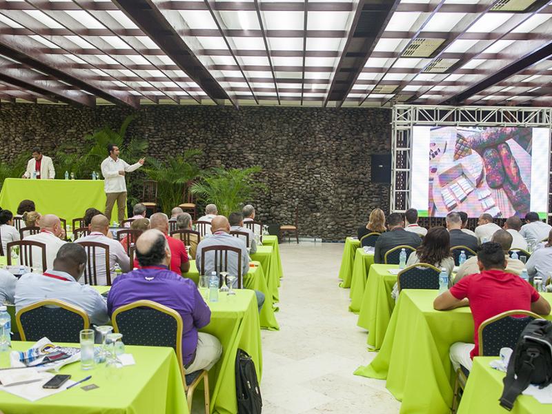 Seminario Gastronomico Internacional Excelencias Gourmet-Quesos-Niña-Mari