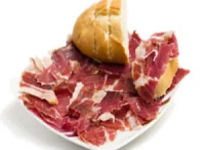 España incrementa las exportaciones de jamón y paleta curados