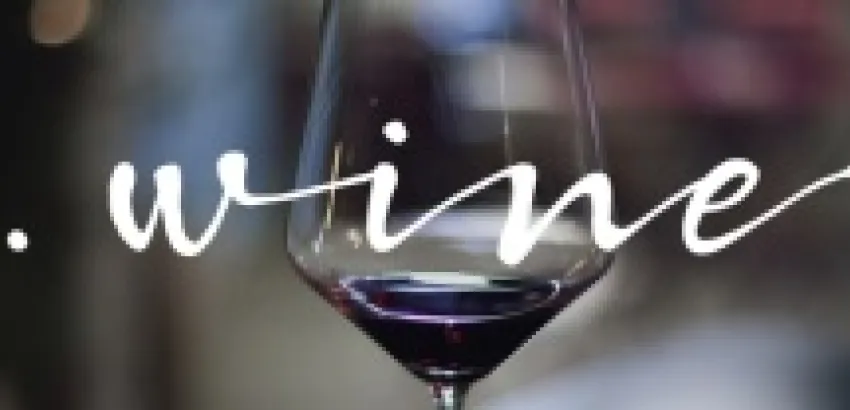 Brindemos a la salud de los nuevos dominios .wine y .vin Brindemos a la salud de los nuevos dominios .wine y .vin