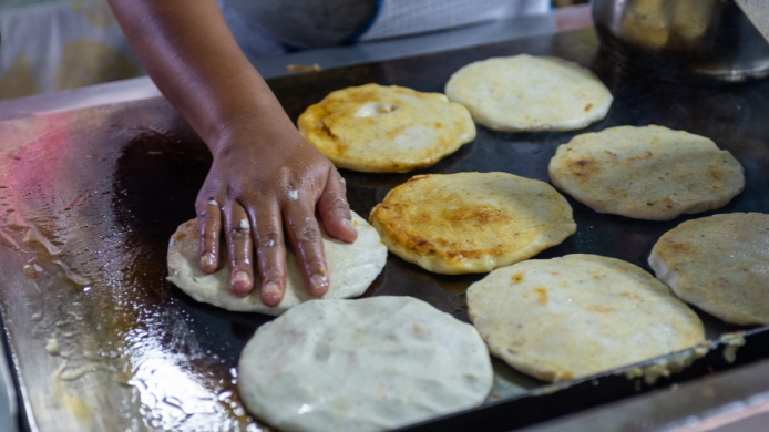 Pupusas de El Salvador pupusas tradiciones El Salvador