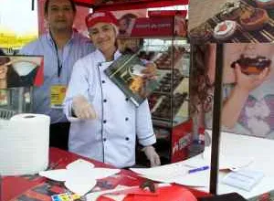 Kronuts y donuts con sello peruano
