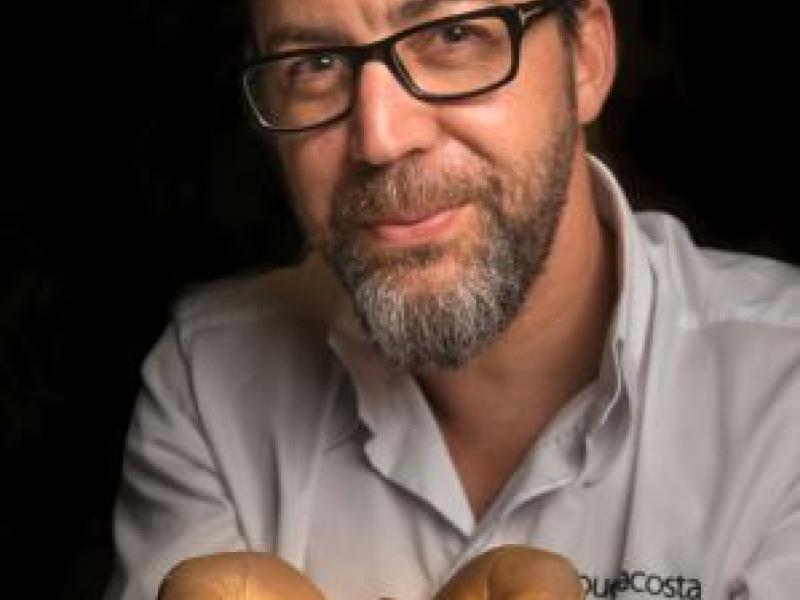 Chef Quique Dacosta: tres estrellas y el cielo en un bolsillo