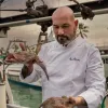 Raúl Resino en el puerto de Benicarló