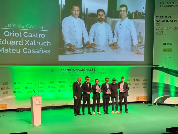 Oriol Castro, Mateu Casañas y Eduard Xatruch, con el Premio Nacional de Gastronomía al Mejor Jefe de Cocina