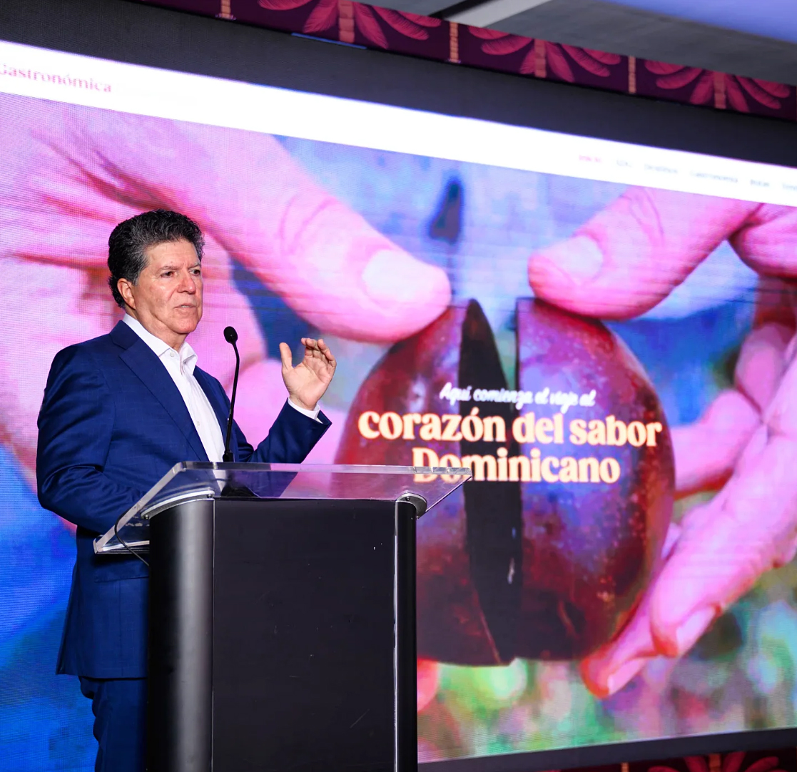 Luis Ros ADG en Gala Guía Macarfi