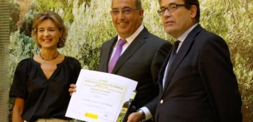 Oleoestepa recibe el premio al mejor virgen extra de España Oleoestepa recibe el premio al mejor virgen extra de España