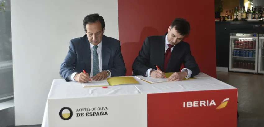 Aceites de Oliva de España-Iberia-acuerdo-de-colaboración