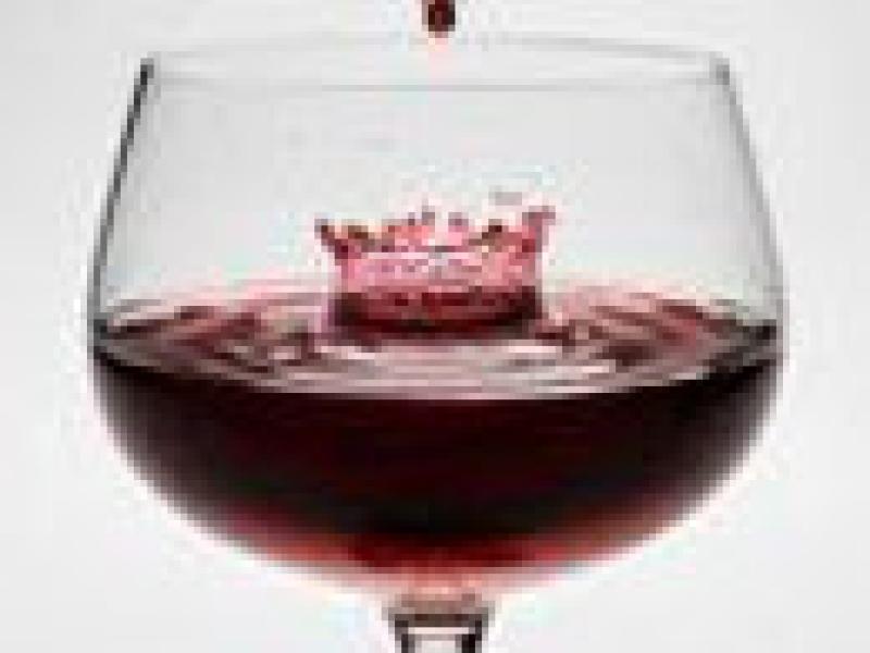 Beneficios de tomar una copa de vino al día