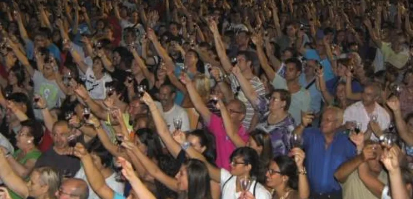 La DO de Valdepeñas celebra sus fiestas del vino con un Record Guinnes, una Vendimiadora del año y Holanda como país invitado La DO de Valdepeñas celebra sus fiestas del vino con un Record Guinnes, una Vendimiadora del año y Holanda como país invitado