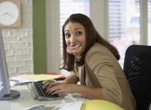 Comer ¿en la oficina?