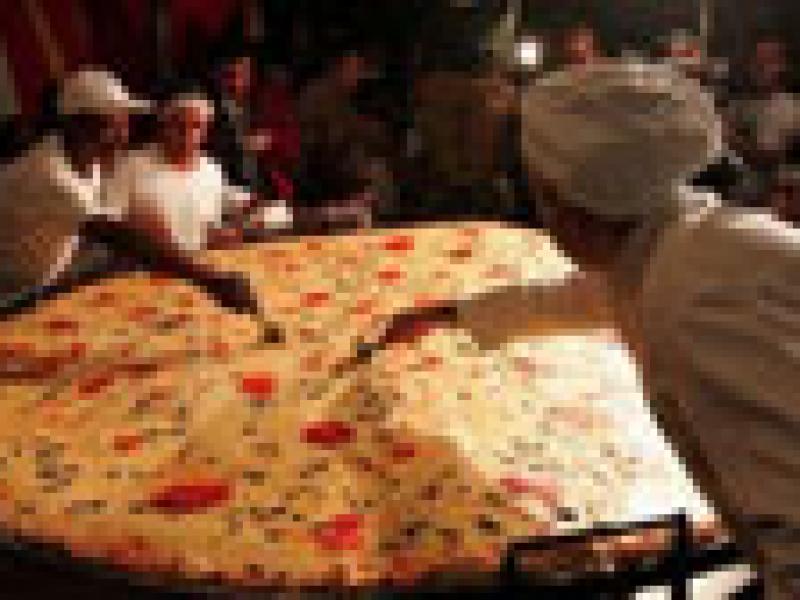 Brasil: Intentan hacer la pizza más grande del mundo