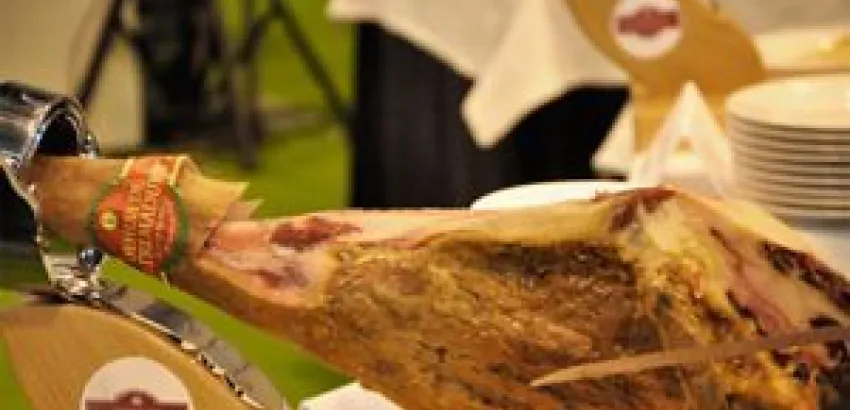 El Ministerio de Agricultura, Alimentación y Medio Ambiente convoca el "Premio Alimentos de España al Mejor Jamón 2016" El Ministerio de Agricultura, Alimentación y Medio Ambiente convoca el "Premio Alimentos de España al Mejor Jamón 2016"