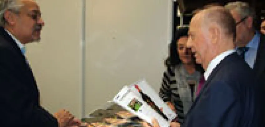 Alcalde de Torremolinos visita stand de Excelencias Gourmet Alcalde de Torremolinos visita stand de Excelencias Gourmet