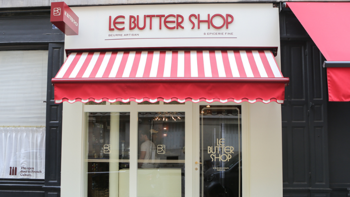 Fachada de Le Butter Shop en París, boutique especializada en mantequilla artesanal francesa.