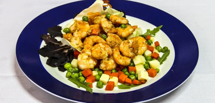 Recetas de la cocina regional santiaguera: “Camarones salteados con vegetales y piña”