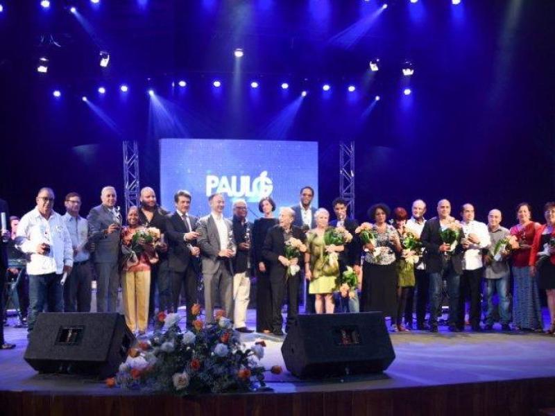 Entregan Premios Excelencias Cuba 2016