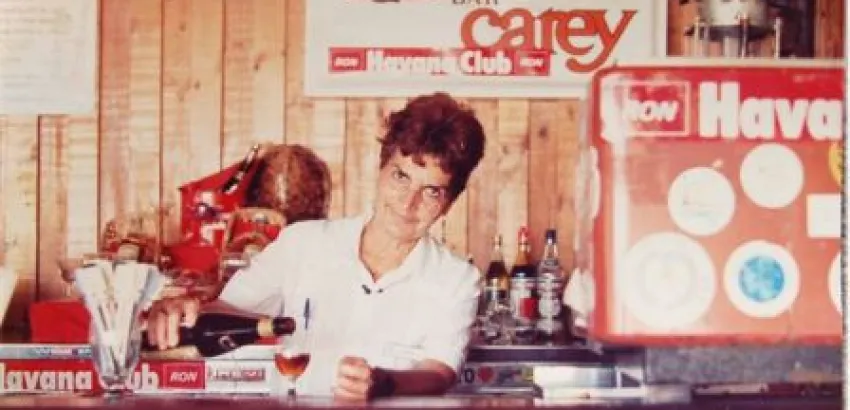 Homenaje a la primera mujer bartender de Cuba Homenaje a la primera mujer bartender de Cuba