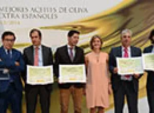 Isabel García Tejerina entrega los premios “Mejores Aceites de Oliva Virgen Extra Españoles de la campaña 2013 – 2014”