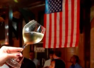 Celebran en La Habana Primer Simposio del Vino de California 