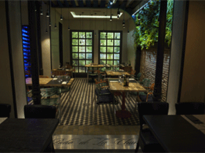 La Charca. Taberna actualizada en el centro de Madrid
