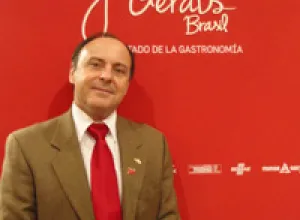 Entrevista a Iván Barbosa, de la central ExportaMinas, de la Secretaría de Crecimiento Económico del Estado de Minas Gerais