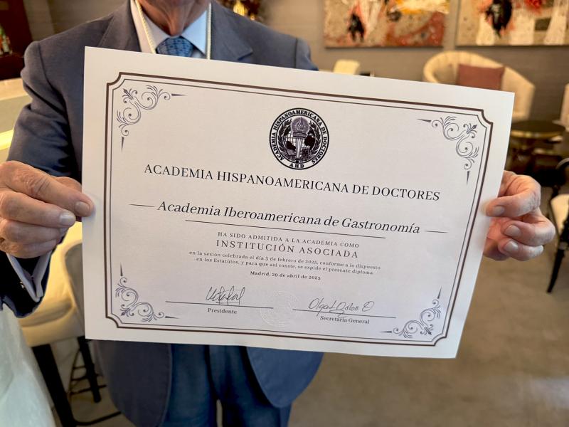 Rafael Anson Academia-Hispanoamericana Doctores
