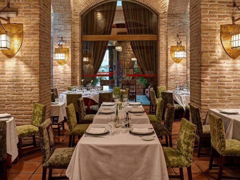 Paradores