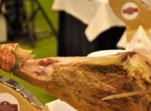El Ministerio de Agricultura, Alimentación y Medio Ambiente convoca el "Premio Alimentos de España al Mejor Jamón 2016"