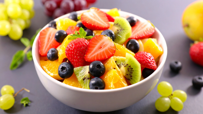 Comer fruta es recomendable cuando se deja de fumar