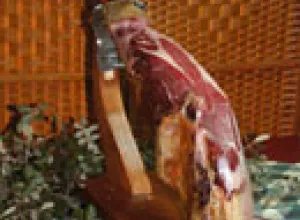Jamón Ibérico, el aceite de Oliva de cuatro patas