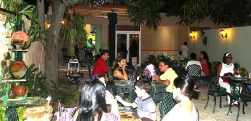 Inauguran en Cuba restaurante La Romana Inauguran en Cuba restaurante La Romana