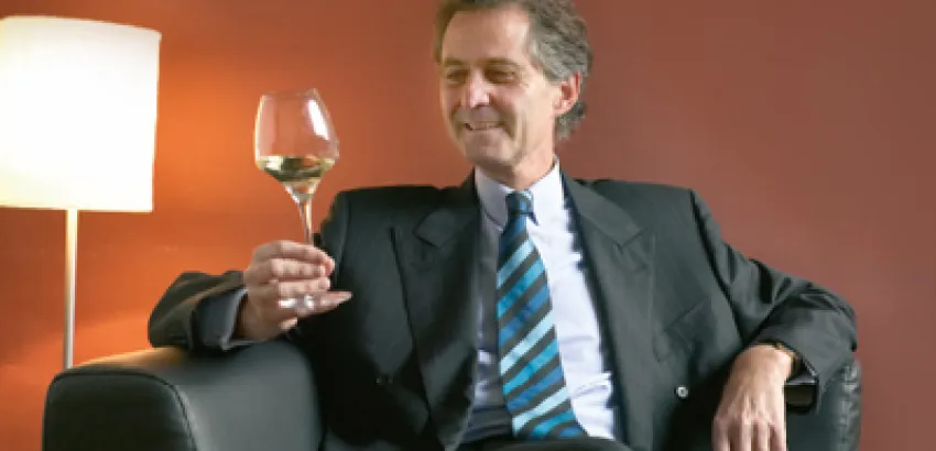 Nociones básicas para catar un vino. Nociones básicas para catar un vino.